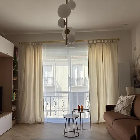 Entièrement Rénové - Hyper Centre - à 3 Mn à Pieds