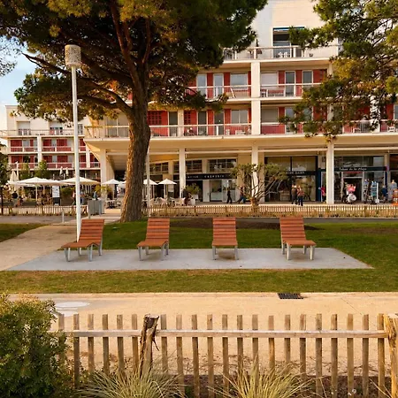 Entièrement Rénové - Hyper Centre - à 3 Mn à Pieds Royan